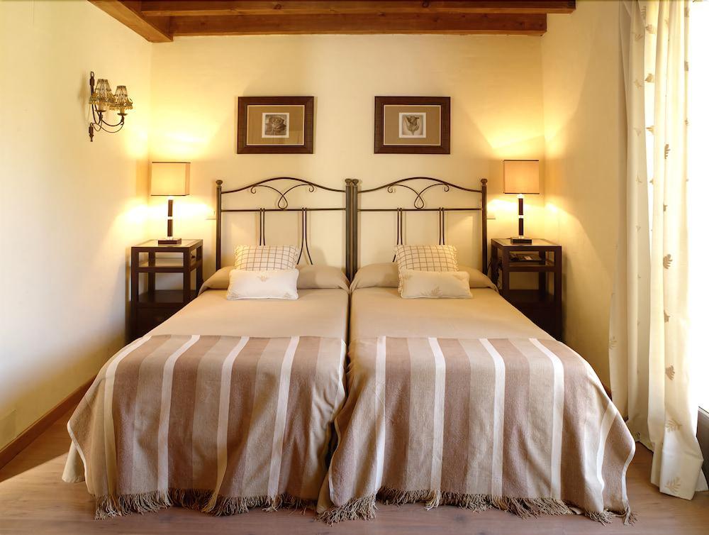 Hotel Ribera Del Corneja Navacepedilla de Corneja Extérieur photo