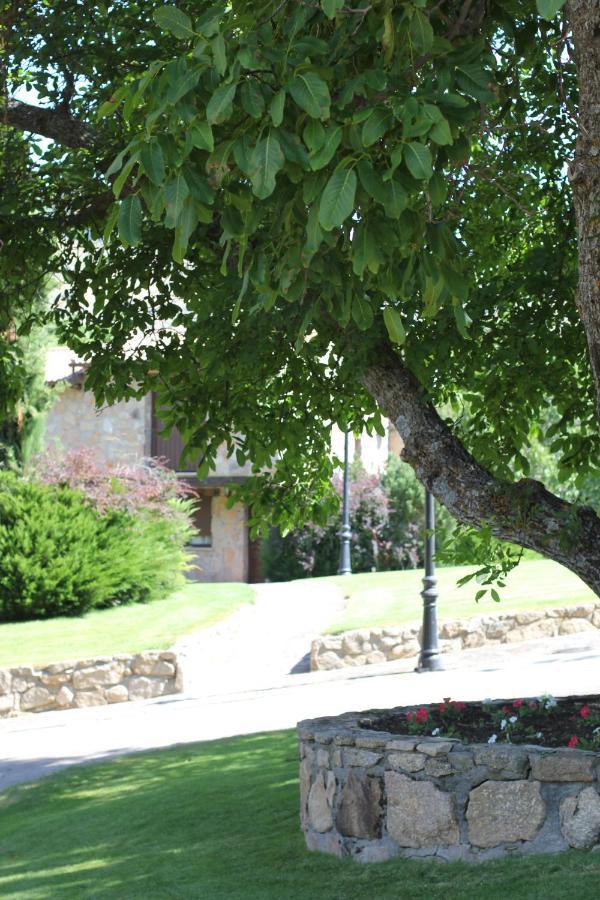 Hotel Ribera Del Corneja Navacepedilla de Corneja Extérieur photo