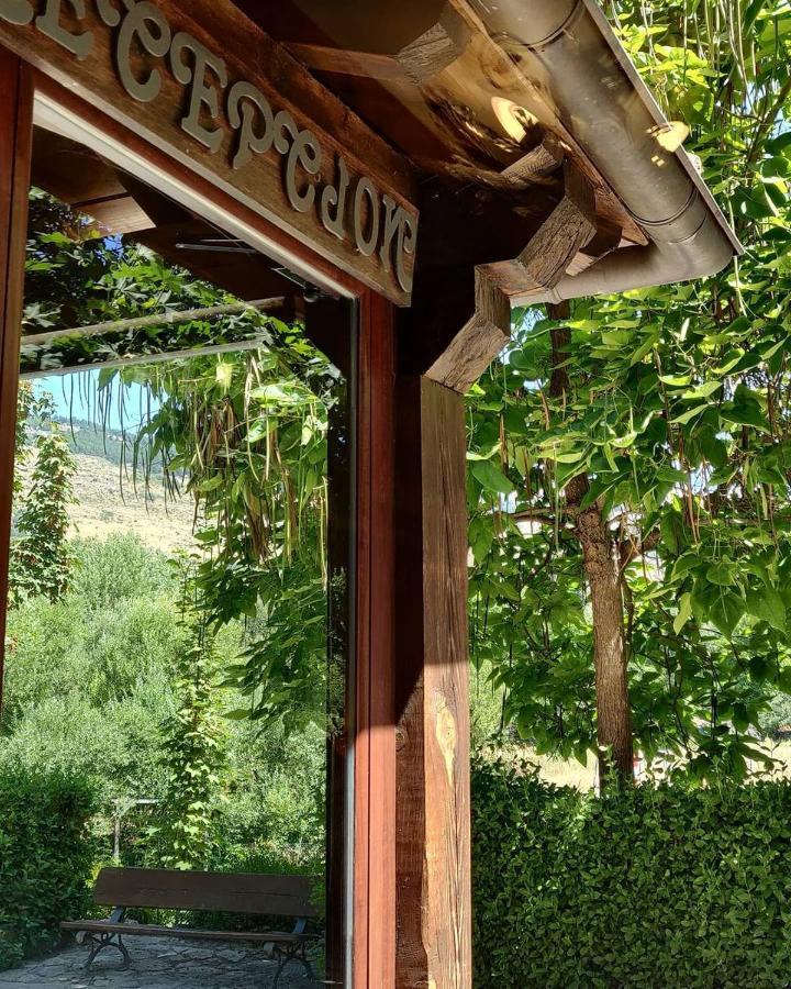 Hotel Ribera Del Corneja Navacepedilla de Corneja Extérieur photo