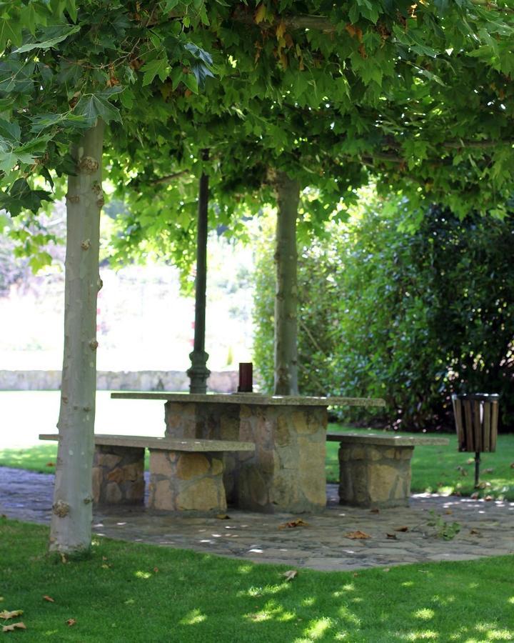 Hotel Ribera Del Corneja Navacepedilla de Corneja Extérieur photo