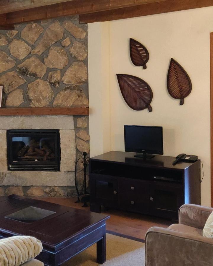 Hotel Ribera Del Corneja Navacepedilla de Corneja Extérieur photo