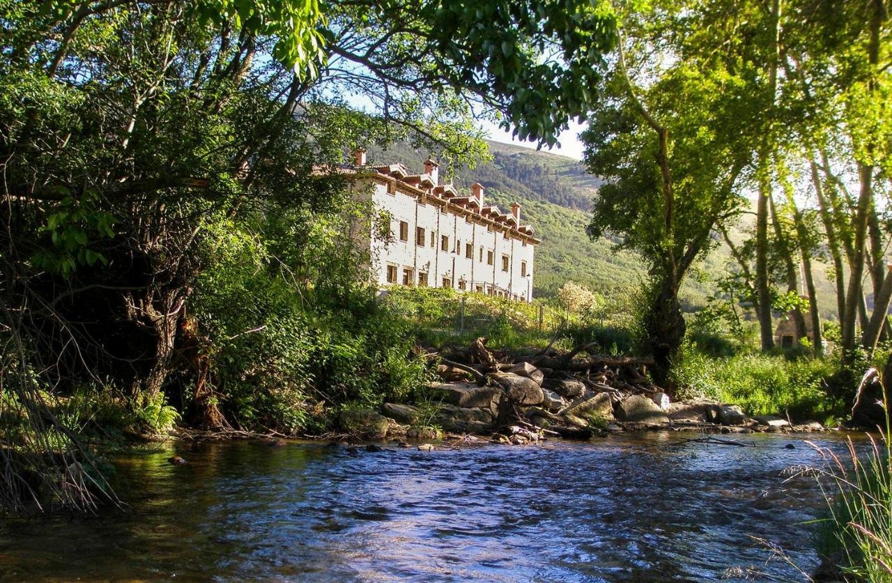 Hotel Ribera Del Corneja Navacepedilla de Corneja Extérieur photo